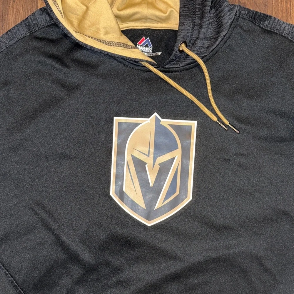 Majestic Las Vegas Golden Knights Hockey Black and Gold Hoodie (men’s size XXL) - Picture 3 of 4
